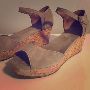 TOMS Cork Wedge Gray Suede Sandals Size 10